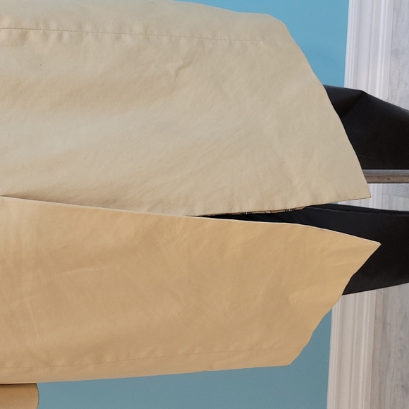 Brooks Brothers Cream Trench Coat With Plaid Lining Size Small - Picture 8 of 15